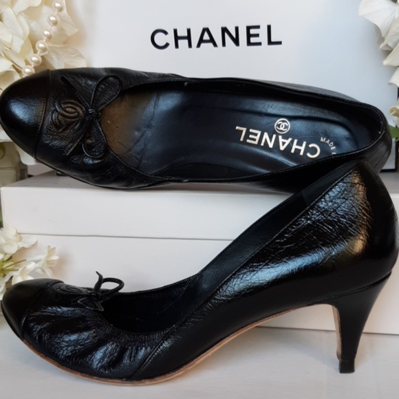CHANEL Shoes - Chanel Classic Pumps